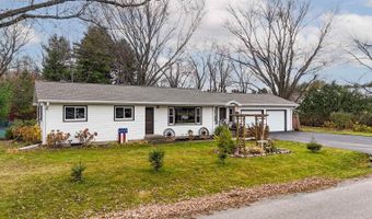 235 School St, Amherst, WI 54406