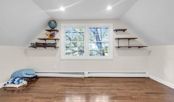 9 Jubilee Cir, Aberdeen, NJ 07747