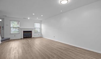 33 BARK HOLLOW Ln, Horsham, PA 19044