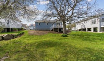 64 Burnside Ave, Narragansett, RI 02882