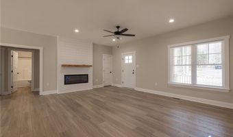 213 Berkley St, Ashland, VA 23005