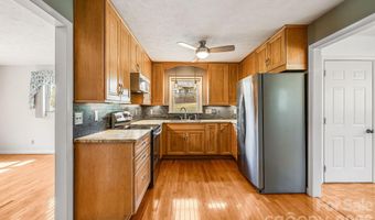 20 Ridge Cross Rd, Asheville, NC 28805