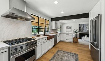 30670 Passageway Pl, Agoura Hills, CA 91301