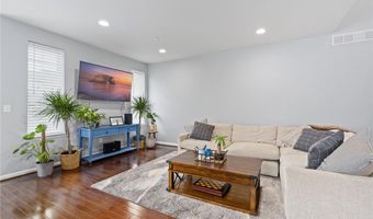 301 Redclover Ln, Allentown, PA 18104