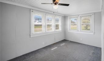 911 E 5th St, Altamont, KS 67330