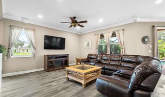 5304 SANDY SHELL Dr, Apollo Beach, FL 33572