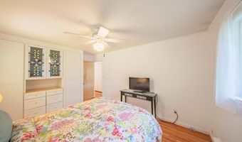 2104 S Circle Dr, Ann Arbor, MI 48103