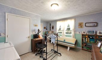 1584 Hawkins Ln, Bells, TN 38006