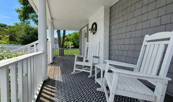 9 Ocean Ave, Amityville, NY 11701