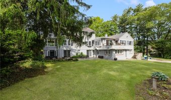 2 Carvin Ct, Warwick, RI 02886