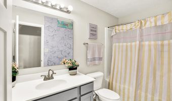 7252 Lockford N, Avon, IN 46123