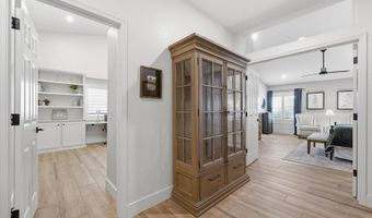 640 N ALDER Dr, Chandler, AZ 85226