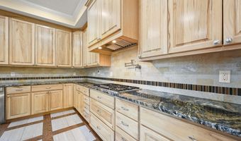 16025 Parkside Ct, Baton Rouge, LA 70817