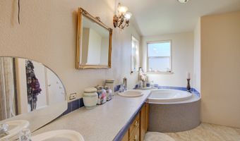 514 EAKIN Rd, Azalea, OR 97410
