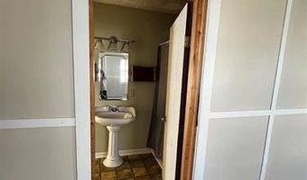 311 E A St, Atoka, OK 74525