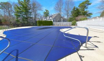 2 Candleberry Ct 2, Bourne, MA 02532