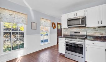 89 Ravenwood Blvd, Barnegat, NJ 08005