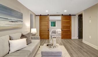 1903 N RANDOLPH St, Arlington, VA 22207