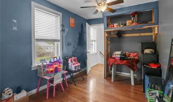 70 Perkins Ave, Cranston, RI 02910