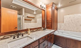 1035 Vermont Ct, Ames, IA 50014