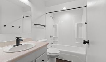 800 N HAWTHORNE Dr, Appleton, WI 54915