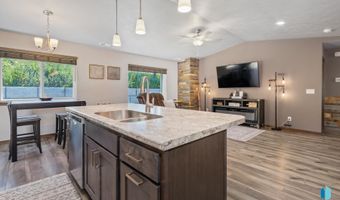 38 N 6th St, Baltic, SD 57003