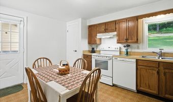 58 ORCHARD Rd, Fleetwood, PA 19522