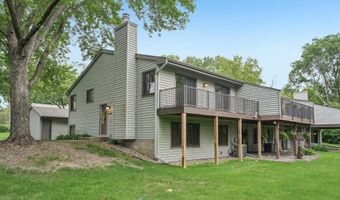 1386 Arden View Dr, Arden Hills, MN 55112