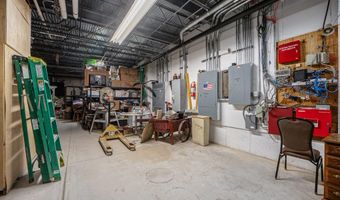1071 32nd St, Allegan, MI 49010