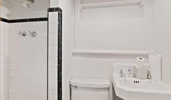 3246 N ABINGDON St, Arlington, VA 22207
