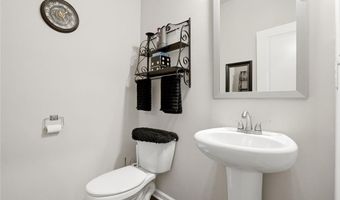 153 Auburn Crossing Dr, Auburn, GA 30011