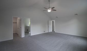 111 Center Dr, Blakeslee, PA 18610