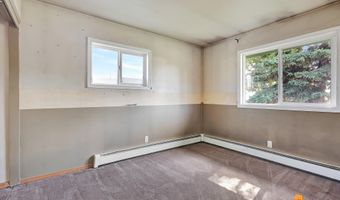 7813 Dover Ave, Anchorage, AK 99504
