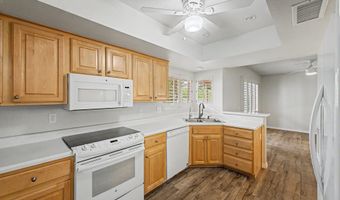 10401 E TWILIGHT Dr, Sun Lakes, AZ 85248
