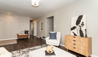 228 Hilltop Rd, Ames, IA 50014