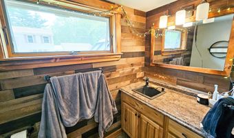 14 Helen St, Auburn, ME 04210