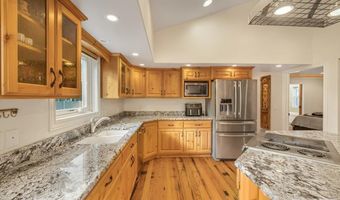 210 W Salmon Ave, Arco, ID 83213