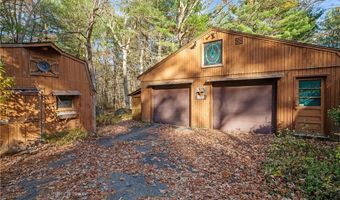 972 Reynolds Rd, Glocester, RI 02814