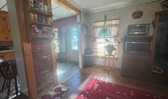 121 Main Rd, Abbot, ME 04406