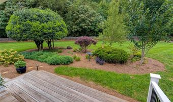154 Suntree Dr, Advance, NC 27006