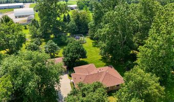 204 E Madison Dr, Polk City, IA 50226