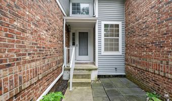 4274 Hillside Dr, Ann Arbor, MI 48105