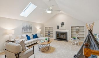 8942 BARROWGATE Ct, Potomac, MD 20854