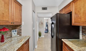 534 ORANGE Dr 13, Altamonte Springs, FL 32701