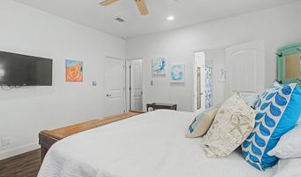 223 Sycamore St, Bay St. Louis, MS 39520