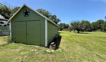 713 N Mesquite St, Hico, TX 76457