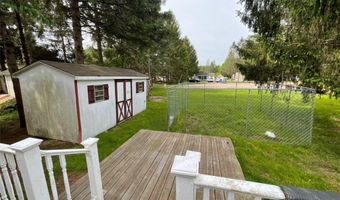 321 Campstead Cir, Tobyhanna, PA 18610