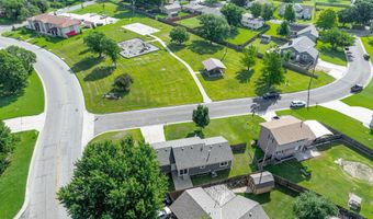 511 Edgewood Ave, Augusta, KS 67010
