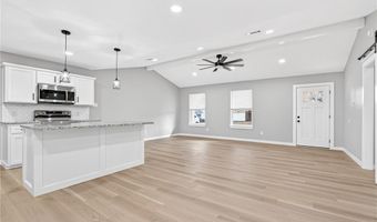 2300 Pine Ln, Barling, AR 72923