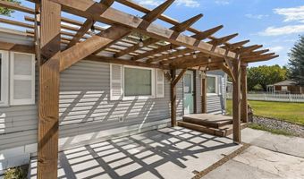 135 Parker Ave, Blackfoot, ID 83221